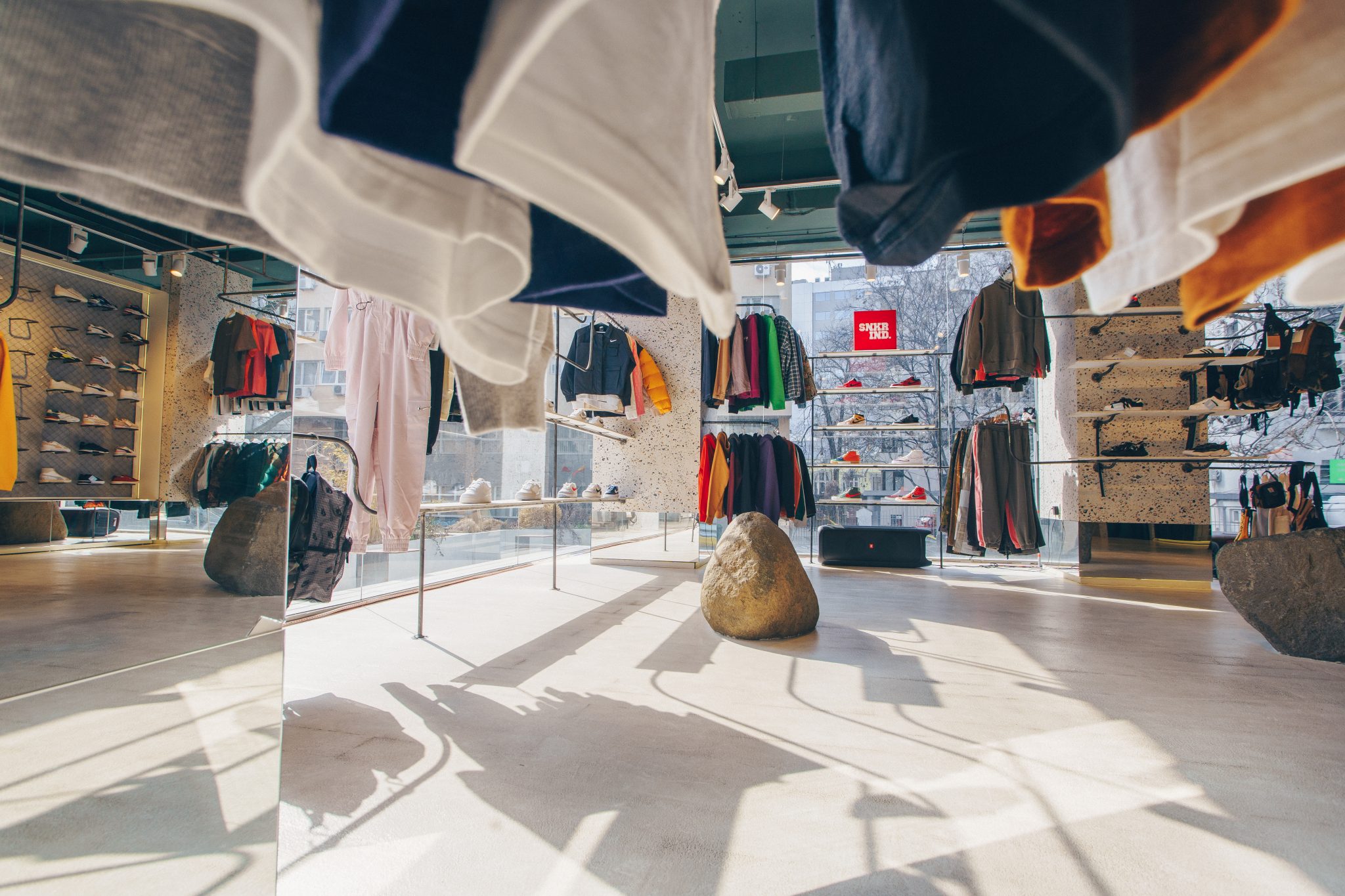 Sneaker Industry, magazin de adidași din București - Sneaker Market RO