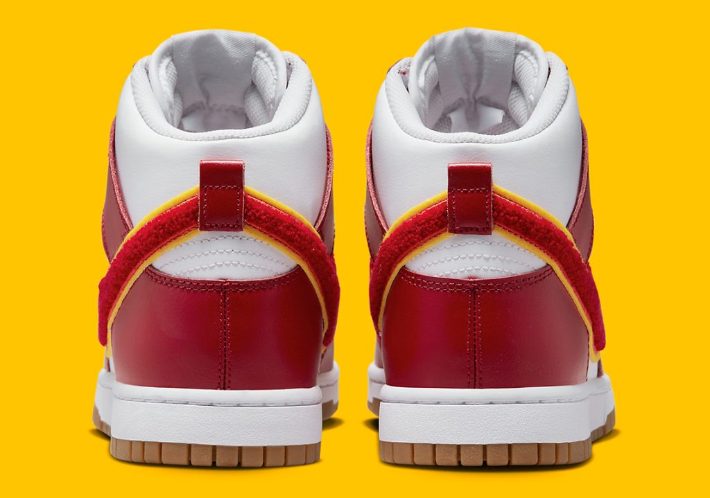 Nike Dunk High Chenille Gym Red