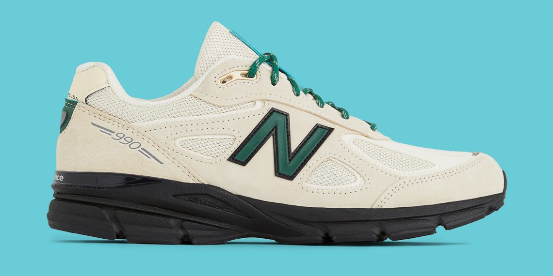 New Balance 990v4 Macadamia Nut / Black U990GB4